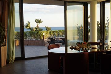 Beach/ocean view