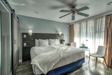 Room 108 of 143