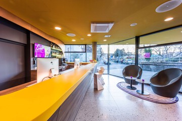 Lobby lounge