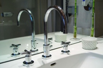 Bathroom sink
