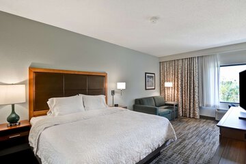 Room 27 of 47