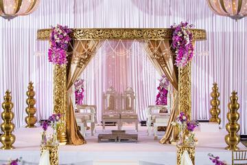 Ballroom/Hall 93 of 104