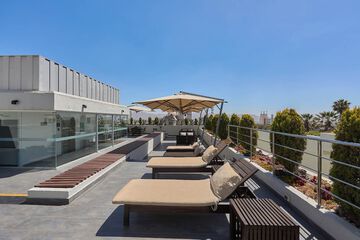 Rooftop pool
