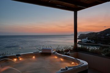 Private spa tub