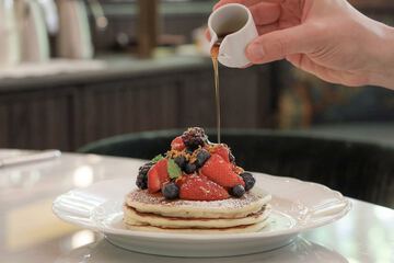 Breakfast/Coffee Service 96 of 122