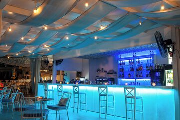 Poolside bar