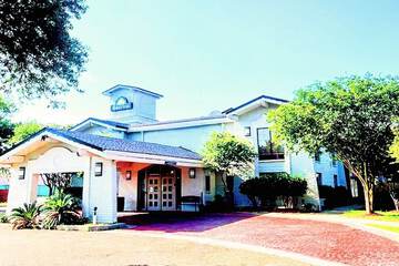 Days Inn by Wyndham Sulphur West