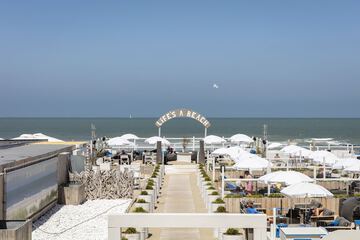 Beach bar