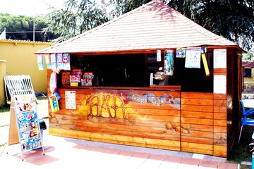 Poolside bar