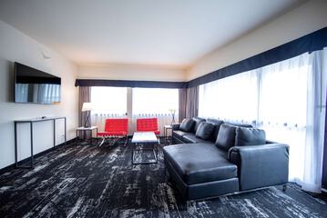 Room 13 of 69