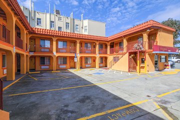 Hotel 2 of 39
