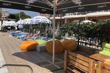Poolside bar