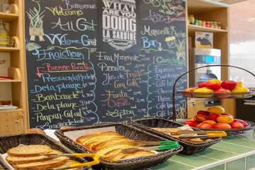 Breakfast area