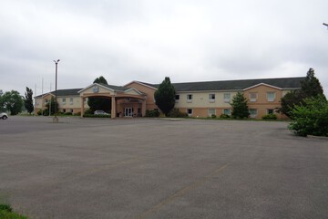 Fairgrounds Inn