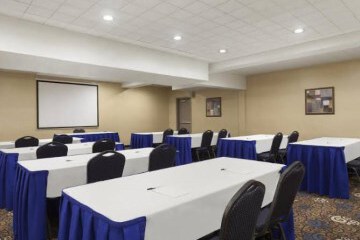  Holiday Inn Express Hotel & Suites San Jose - International Airport 27