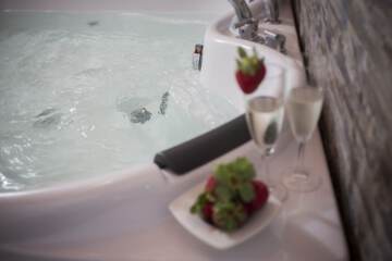 Jetted tub