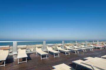 Sundeck