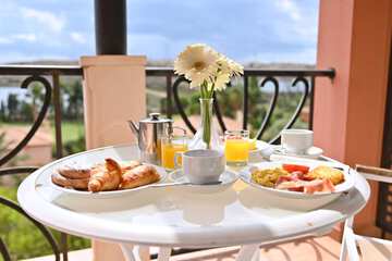 Breakfast meal