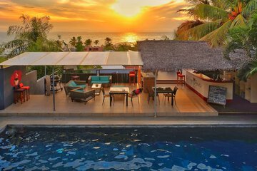 Poolside bar