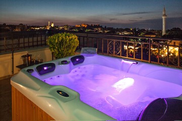 Private spa tub