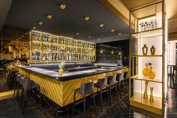 Snack bar