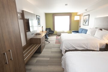 Room 28 of 33