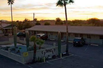  Topaz Inn and Suites 10