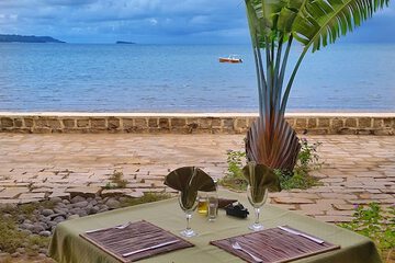 Couples dining