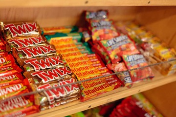 Snack bar