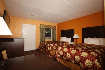 BLUE SKY INN Glens Falls-Saratoga-Lake George