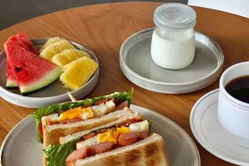 Breakfast meal