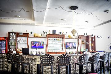 Sports bar