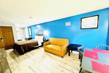 Room 17 of 39