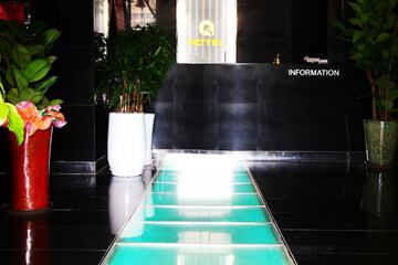 Concierge desk