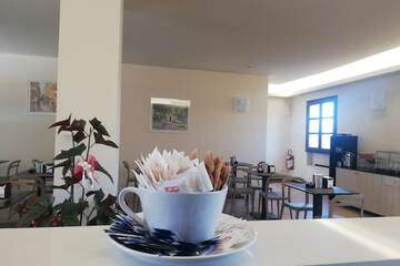 Breakfast area