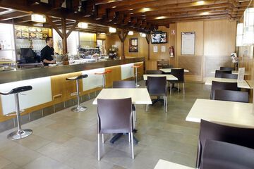 Snack bar