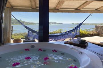 Indoor spa tub