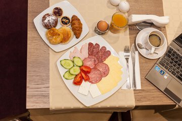 Breakfast meal