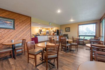 Breakfast/Coffee Service 16 of 17