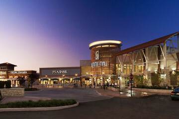 Shopping mall