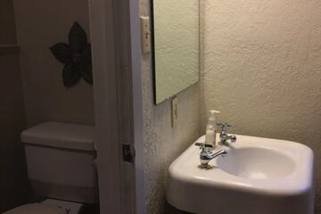 Bathroom sink