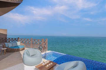 Private pool