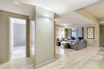 Room 53 of 94