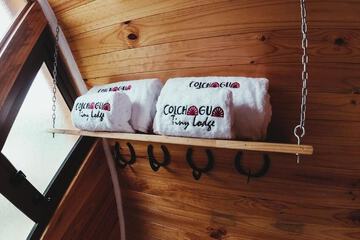 Bathroom amenities