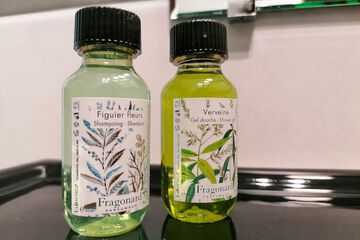 Bathroom amenities