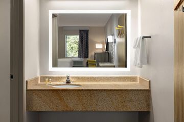 Jetted tub