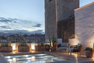 Rooftop pool