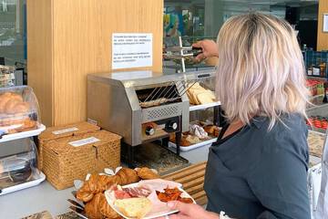 Breakfast buffet