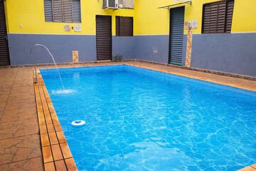 Pool waterfall