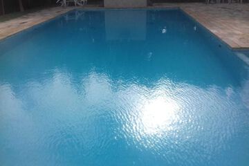 Pool waterfall